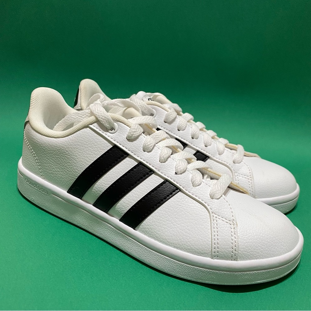 NEW Adidas cloudfoam grand court sneakers